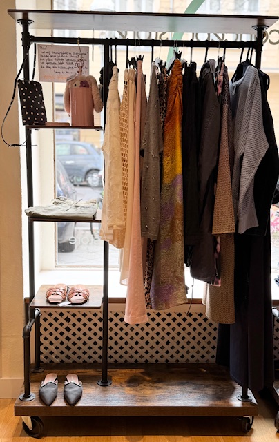 the little Queendom. store Kleiderstange